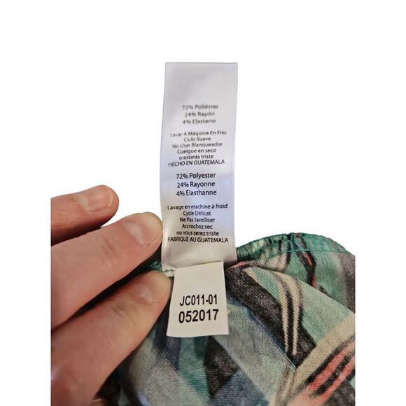 LuLaRoe Women's Multicolor Floral T-Shirt Sz Medium - Picture 5 of 5